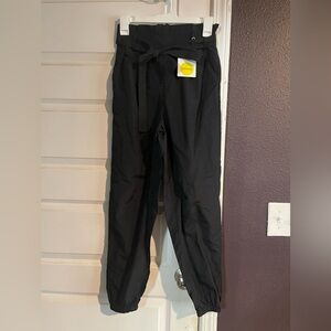 Black parachute pants size S